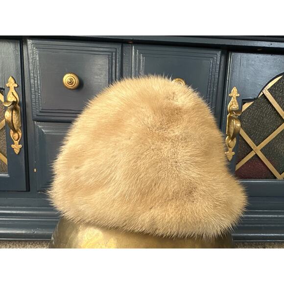 Vintage 1960s Blonde Mink Fur Cloche Hat by Bullocks – Size 21" - Picture 4 of 8